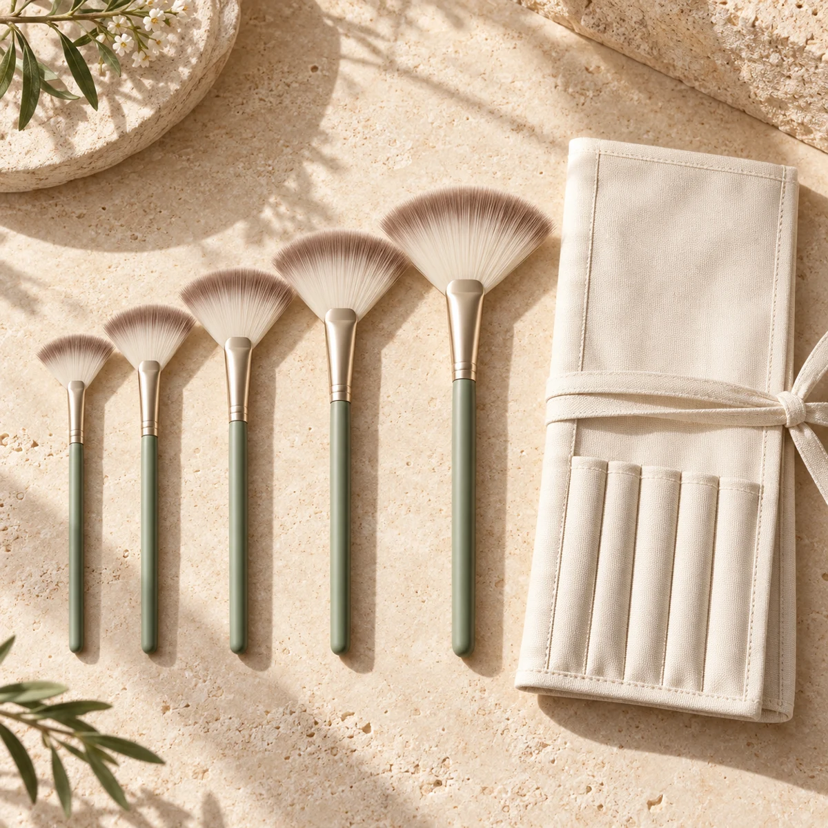 Sauge Atelier Five Fan Highlight Brush Set — Sage handle / taupe-tipped ivory bristles fan highlight brush design